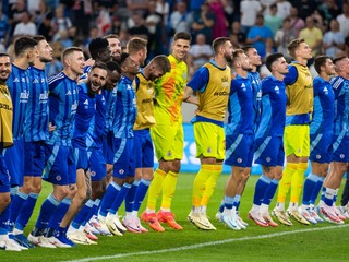 Futbalisti ŠK Slovan Bratislava sa tešia po víťazstve nad APOEL Nikózia v 1. zápase 3. predkola Ligy majstrov.