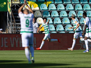 Hráči Skalice sa radujú z gólu v zápase 3. kola futbalovej Niké ligy medzi MŠK Žilina - MFK Skalica.