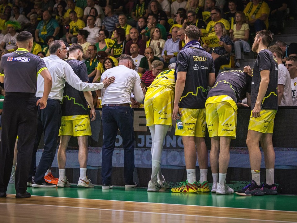 Momentka zo zápasu Patrioti Levice - Slovan Bratislava. 