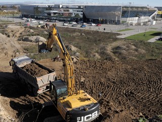 Akadémia má vyrásť pri Košickej futbalovej aréne (v pozadí).