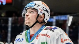 Matej Paulovič v drese HC Dynamo Pardubice.