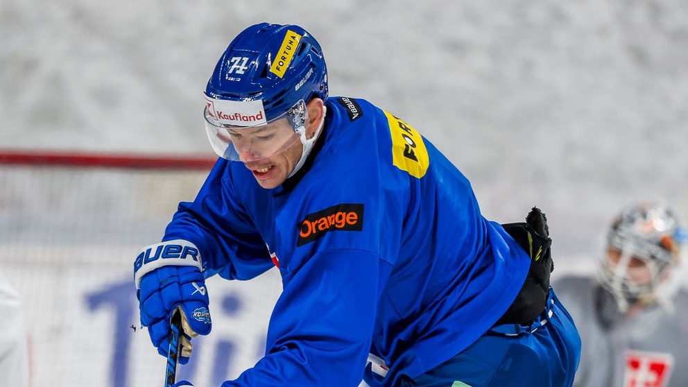 Marek Ďaloga počas tréningu slovenskej hokejovej reprezentácie pred Vianočným Kaufland Cupom 2025.
