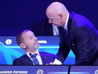 Aleksander Čeferin a Gianni Infantino na kongrese v Paraguaji