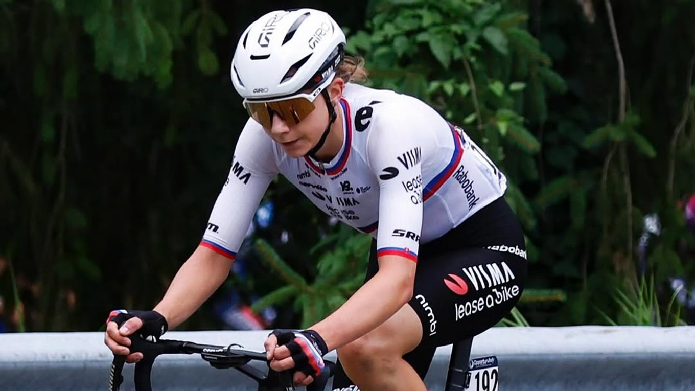 Viktória Chladoňová počas Giro d'Italia Women 2025. 