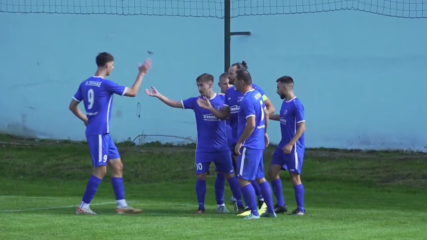 Gólová radosť Jesenského v zápase s Látkami.