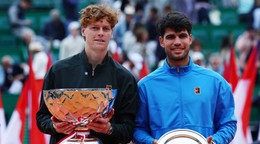 Jannik Sinner vyhral v Monte Carlo vo finále nad Carlosom Alcarazom.