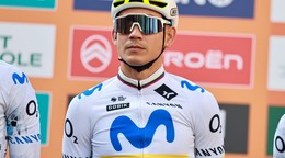 Ekvádorský cyklista Orluis Alberto Aular v drese tímu Movistar.