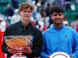 Jannik Sinner vyhral v Monte Carlo vo finále nad Carlosom Alcarazom.