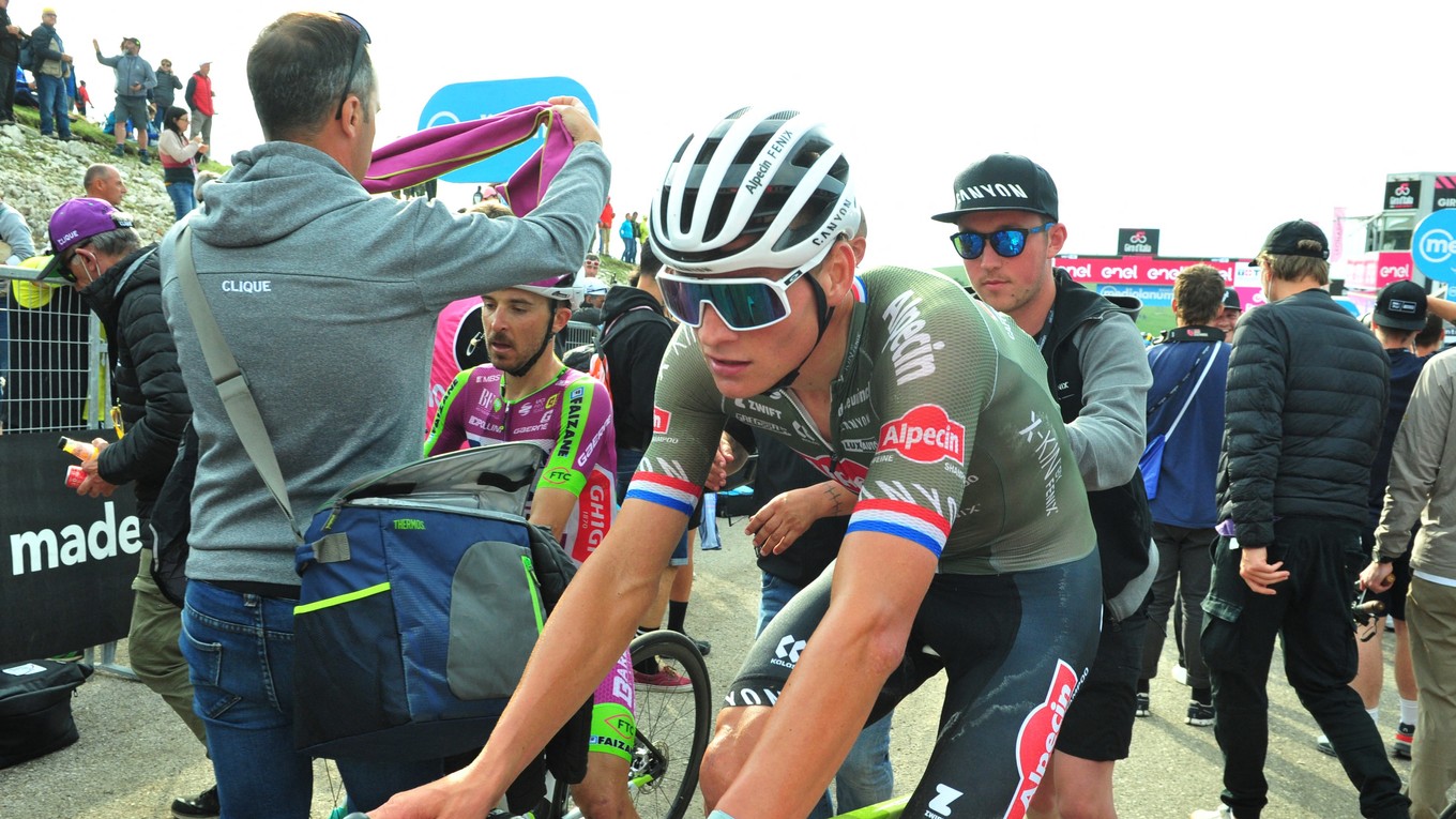 Holandský cyklista Mathieu van der Poel počas Giro d'Italia 2022.
