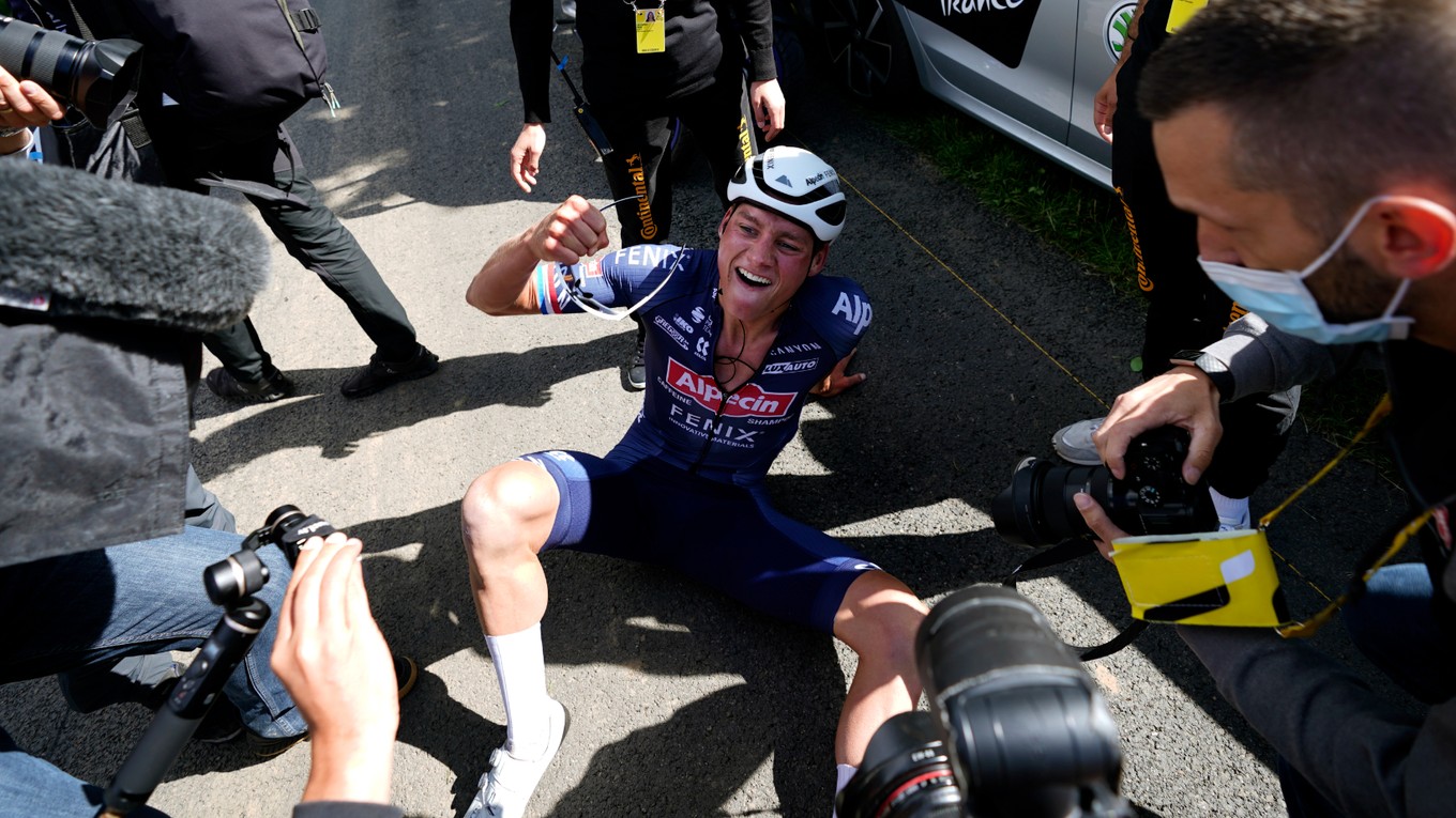 Mathieu van der Poel po víťazstve v 2. etape Tour de France 2021. 