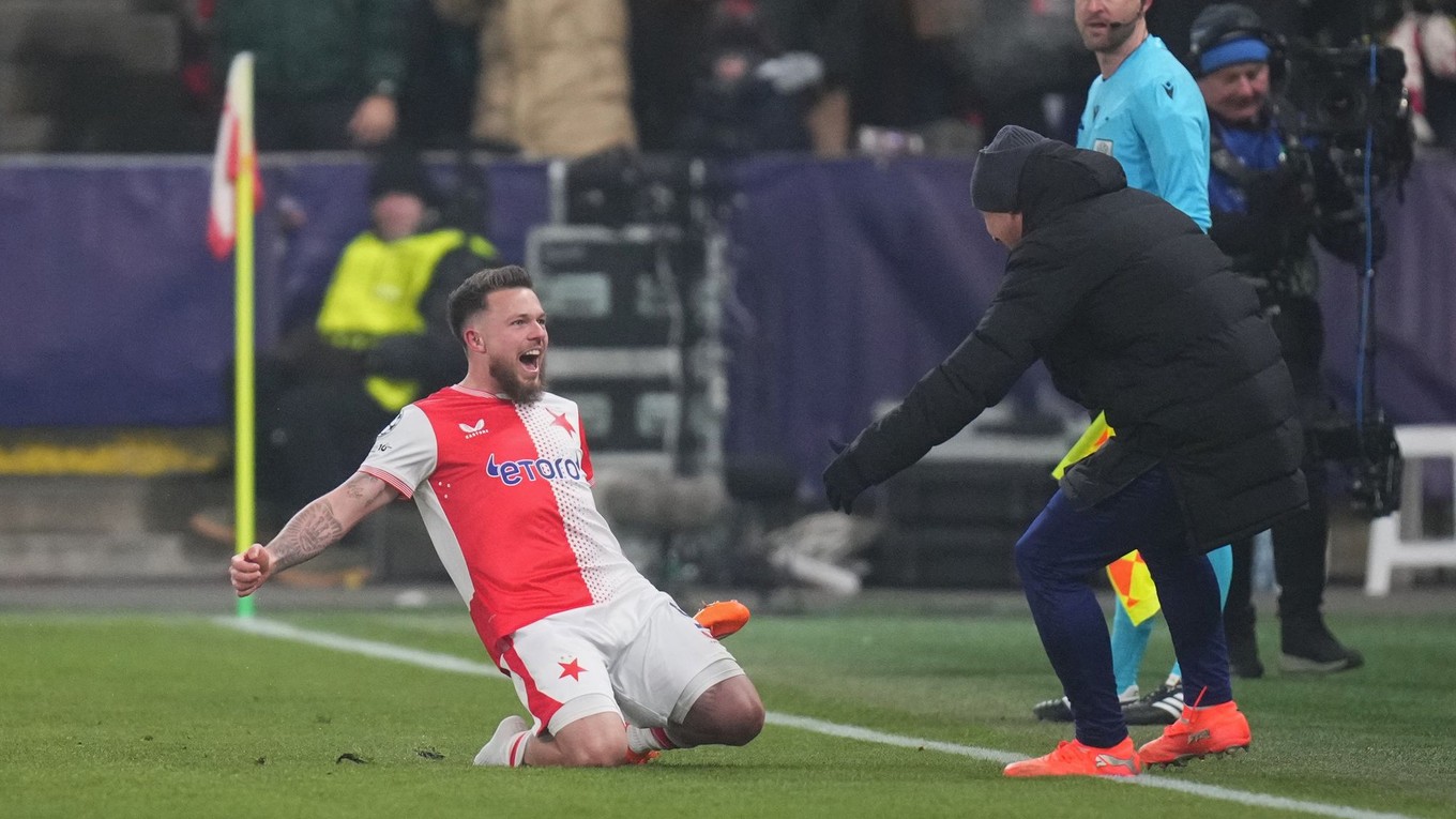 Vasil Kušej oslavuje gól. 