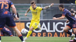 Slovenský futbalista Hellasu Verona Tomáš Suslov.