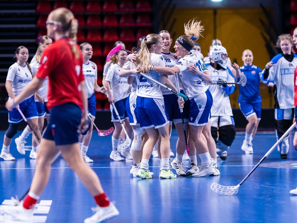 Slovenské florbalistky do 19 rokov
