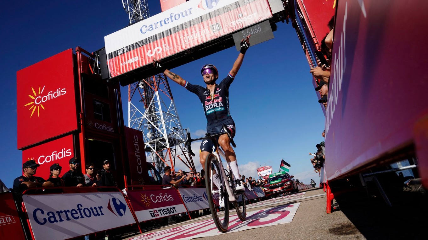 Primož Roglič v cieli 19. etapy na pretekoch Vuelta 2024.