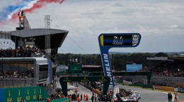 Momentka pred začiatkom pretekov 24 hodín Le Mans 2024.