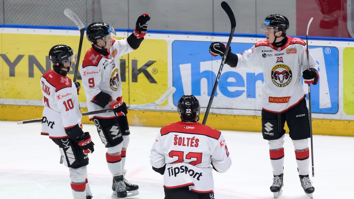 Radosť hráčov Banskej Bystrice po góle.