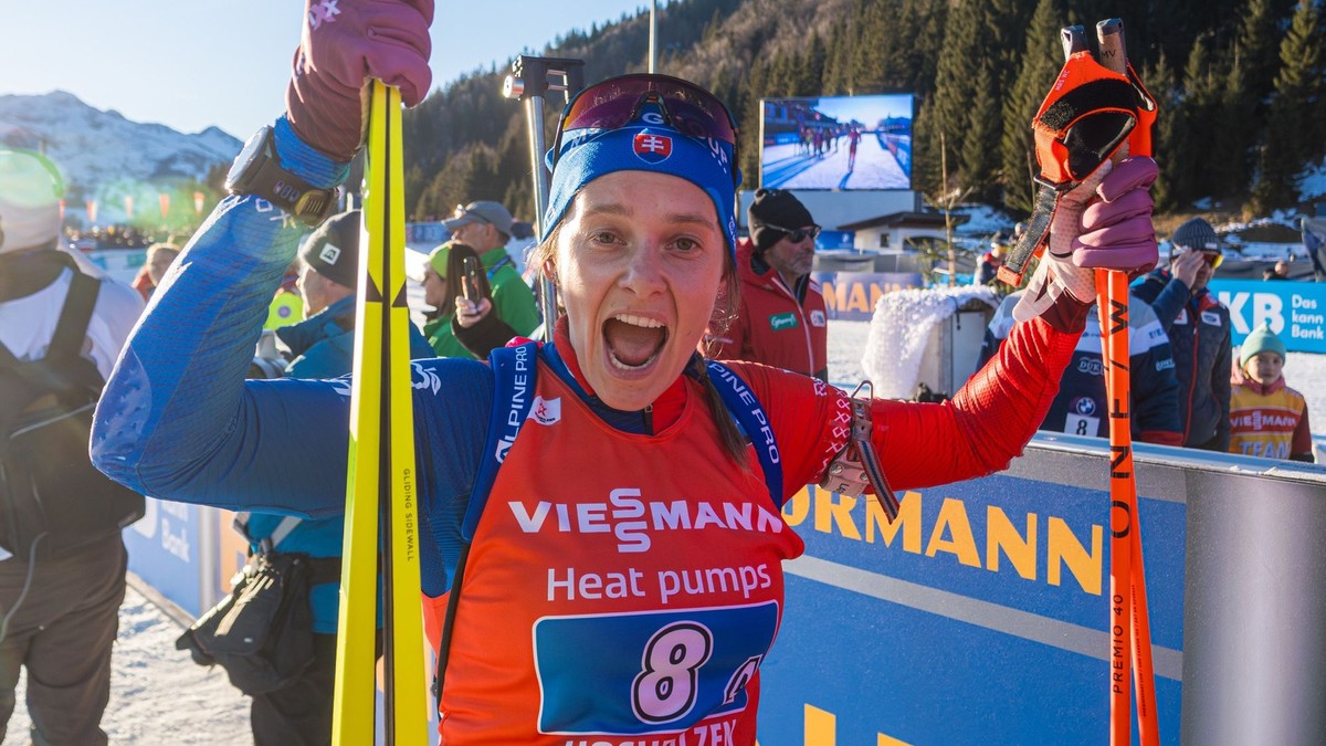 Mária Remeňová v cieli v štafete žien v Hochfilzene.