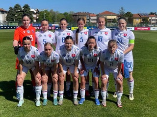 Slovenské futbalistky do 19 rokov, archívna snímka.
