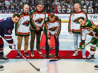 Marián Gáborik hodil úvodné buly