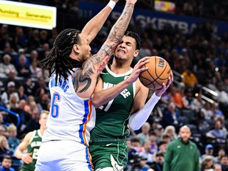 Ousmane Dieng a Jaylin Williams.