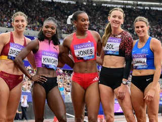 Emma Zapletalová (vľavo) počas mítingu Diamantovej ligy v Londýne. 