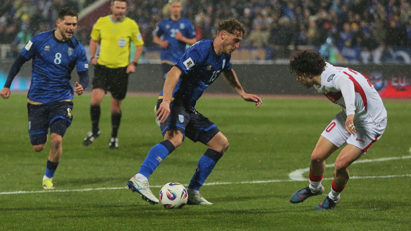 Fotka zo zápasu Kosovo - Turecko vo finále baráže o MS vo futbale 2026.