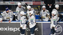 Gólová radosť hráčov Spišskej Novej Vsi počas zápasu 31. kola Tipos extraligy HC Košice - HK Spišská Nová Ves.