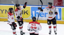 Radosť hráčov Banskej Bystrice po góle. 