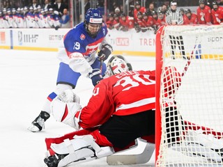 Timothy Kazda v samostatnom nájazde proti Kanade.