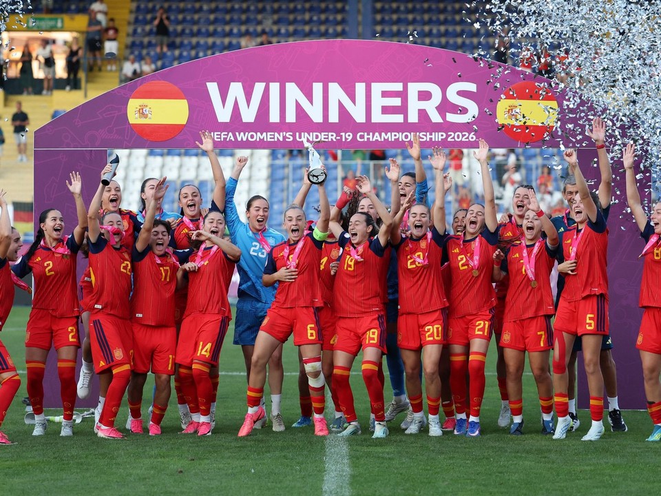 Futbalistky Španielska do 19 oslavujú titul majsteriek Európy