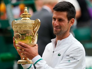 Víťaz Wimbledonu 2021 Novak Djokovič.