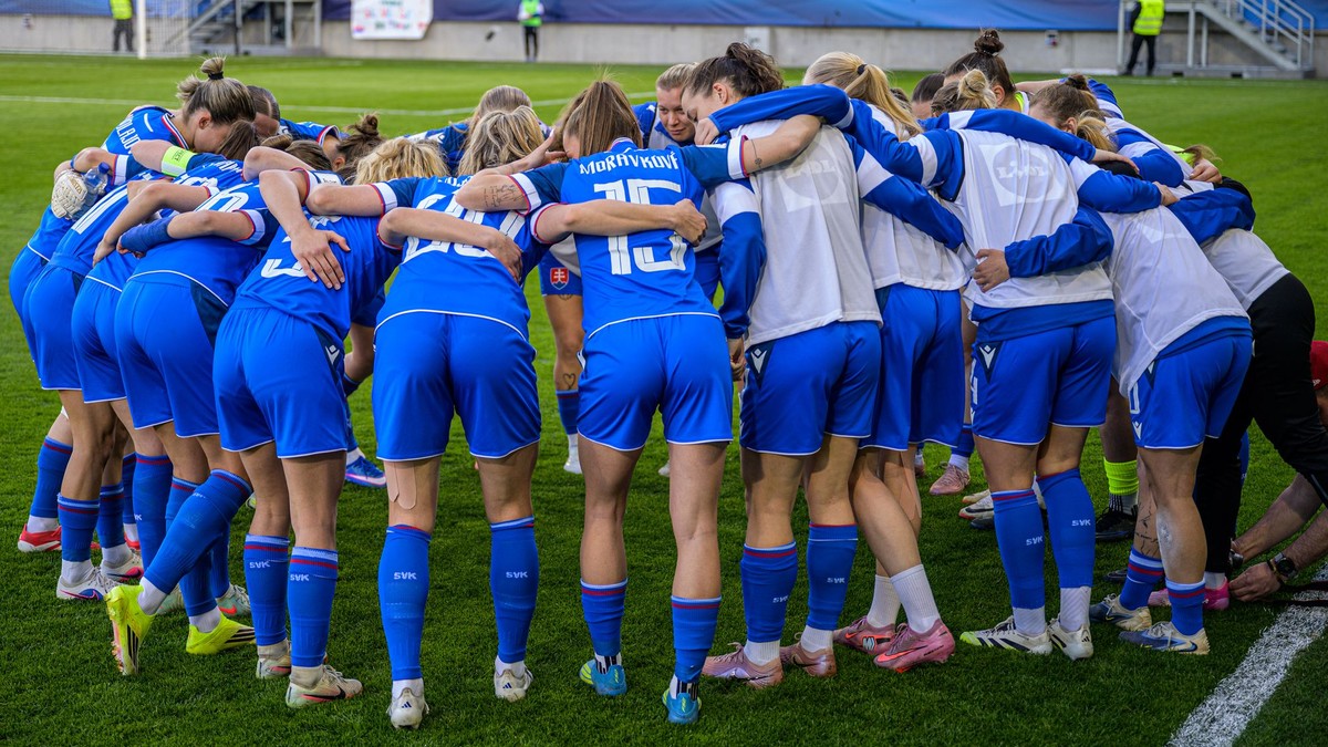 Slovenská ženská futbalová reprezentácia