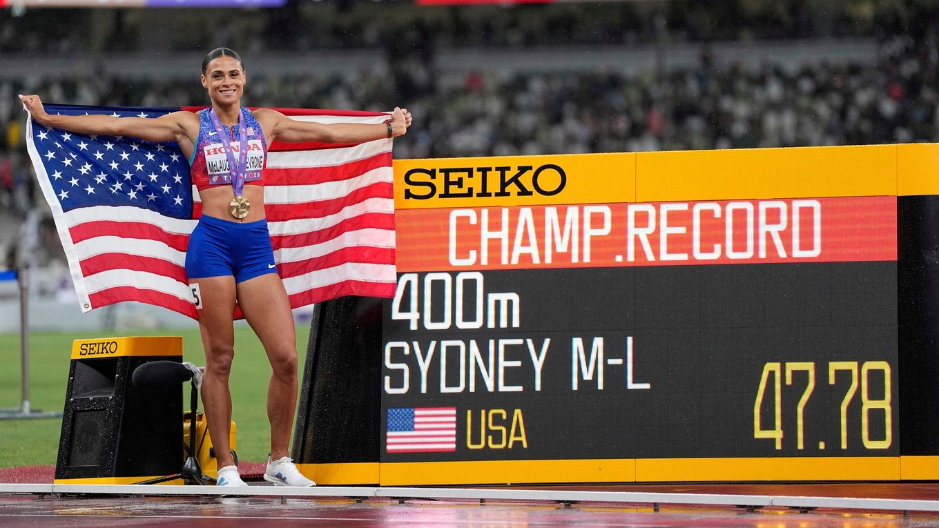 Sydney McLaughlinová-Levroneová zabehla na MS v Tokiu druhý najlepší čas histórie v behu na 400 metrov. 