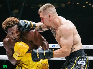 Mazuch v súboji so Silvom.