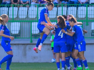 Radosť futbalistiek Slovenska z gólu počas 5. kola 1. skupiny C-divízie Ligy národov žien vo futbale Slovensko - Gibraltár.