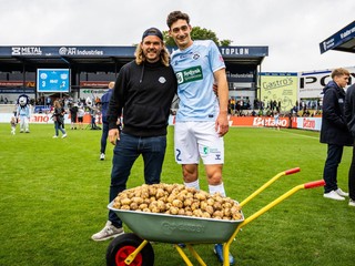 V Dánsku rozdávajú fúrik zemiakov pre hráča zápasu