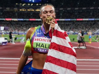 Američanka Anna Hallová získala titul majsterky sveta v sedemboji na MS 2025