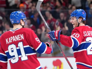 Oliver Kapanen a Juraj Slafkovský.