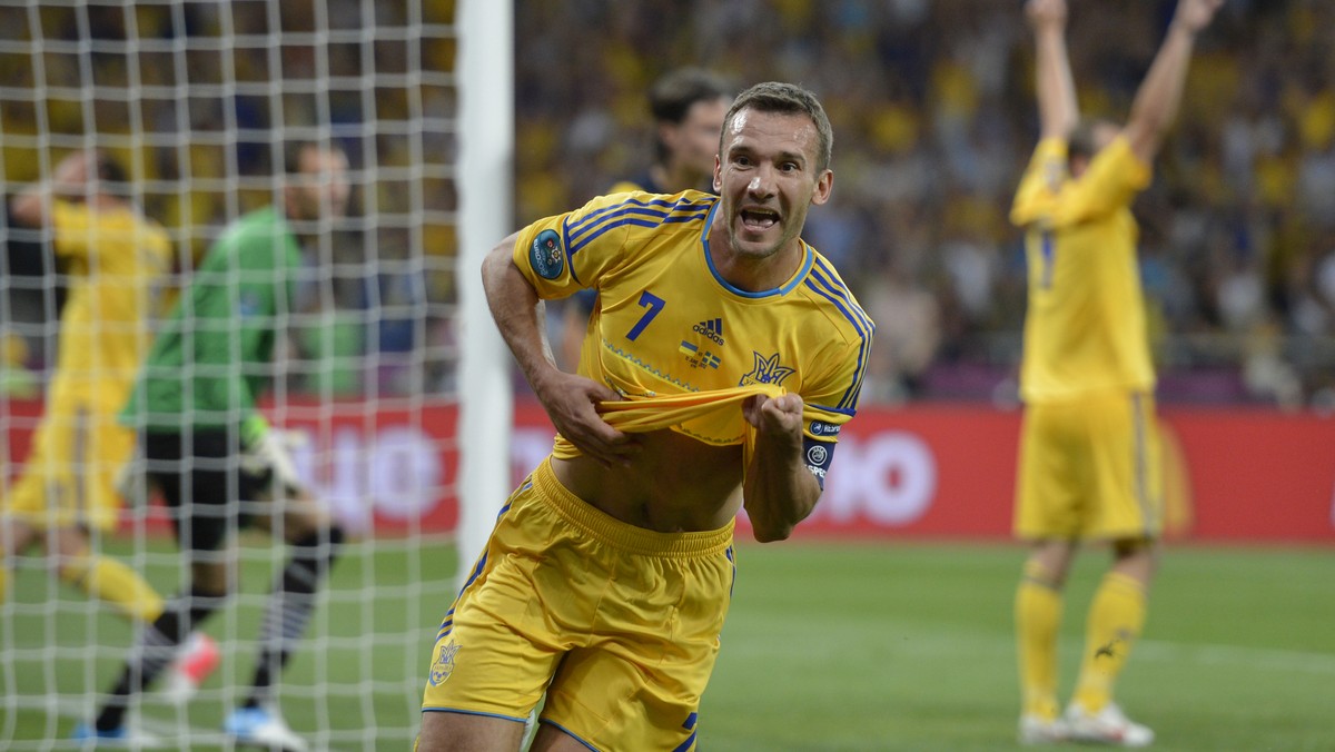 Andrij Ševčenko sa teší z gólu do siete Švédska na EURO 2012. 