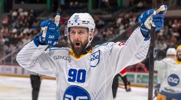 Tomáš Tatar v drese Zugu.