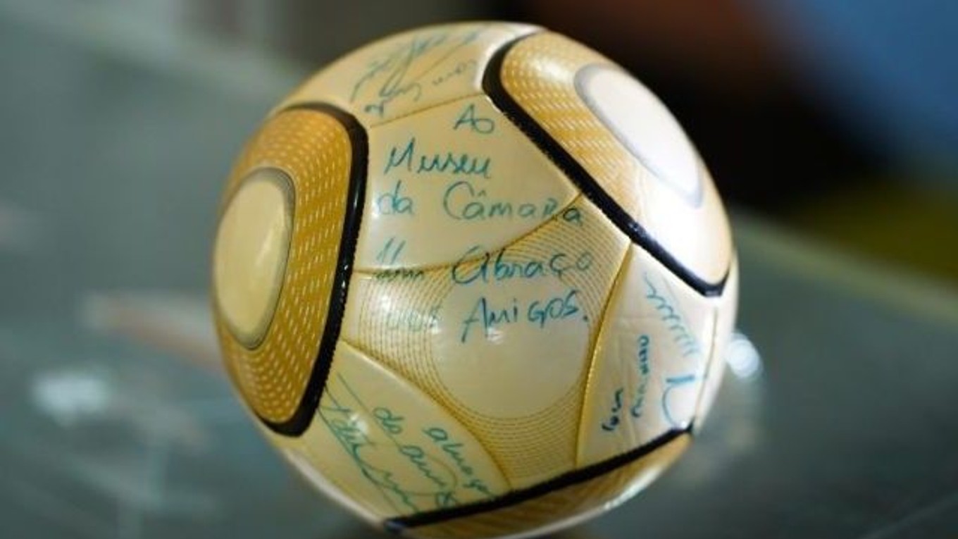 Lopta podpísana Neymarom