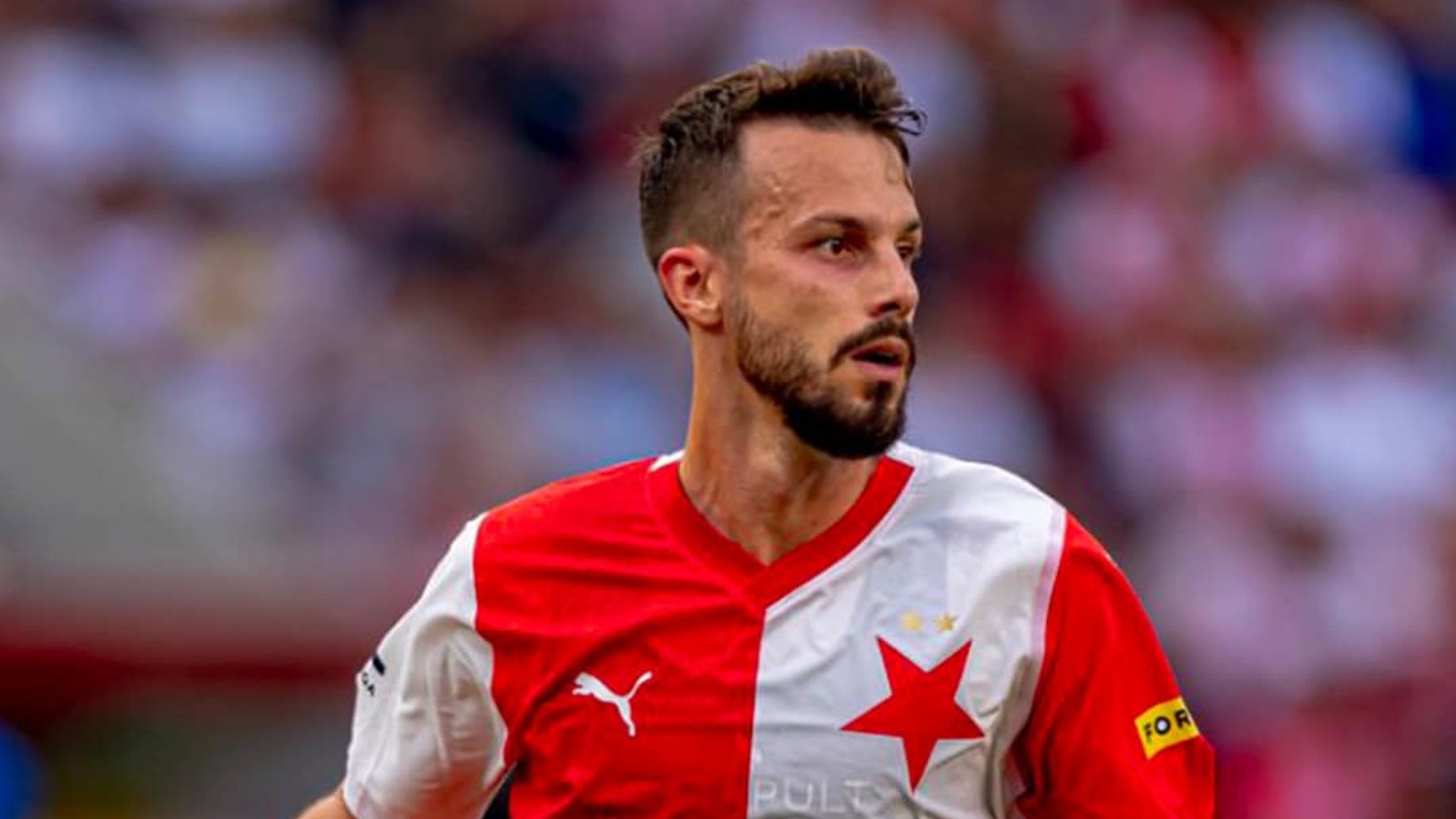 Jakub Hromada v drese Slavie Praha