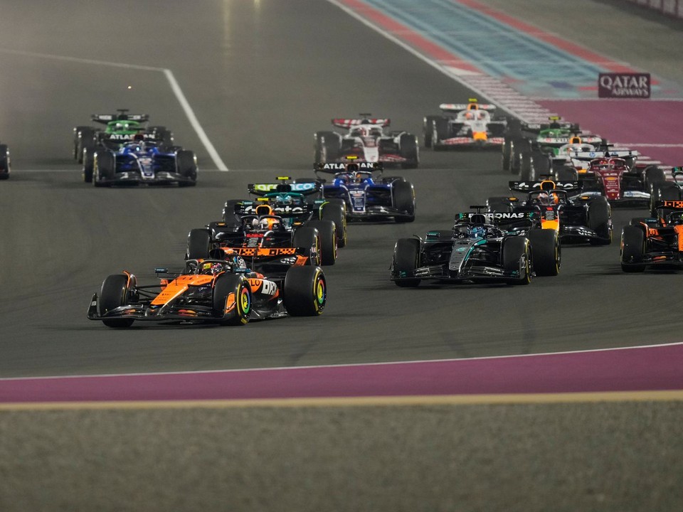 Monoposty F1 počas Veľkej ceny Kataru.