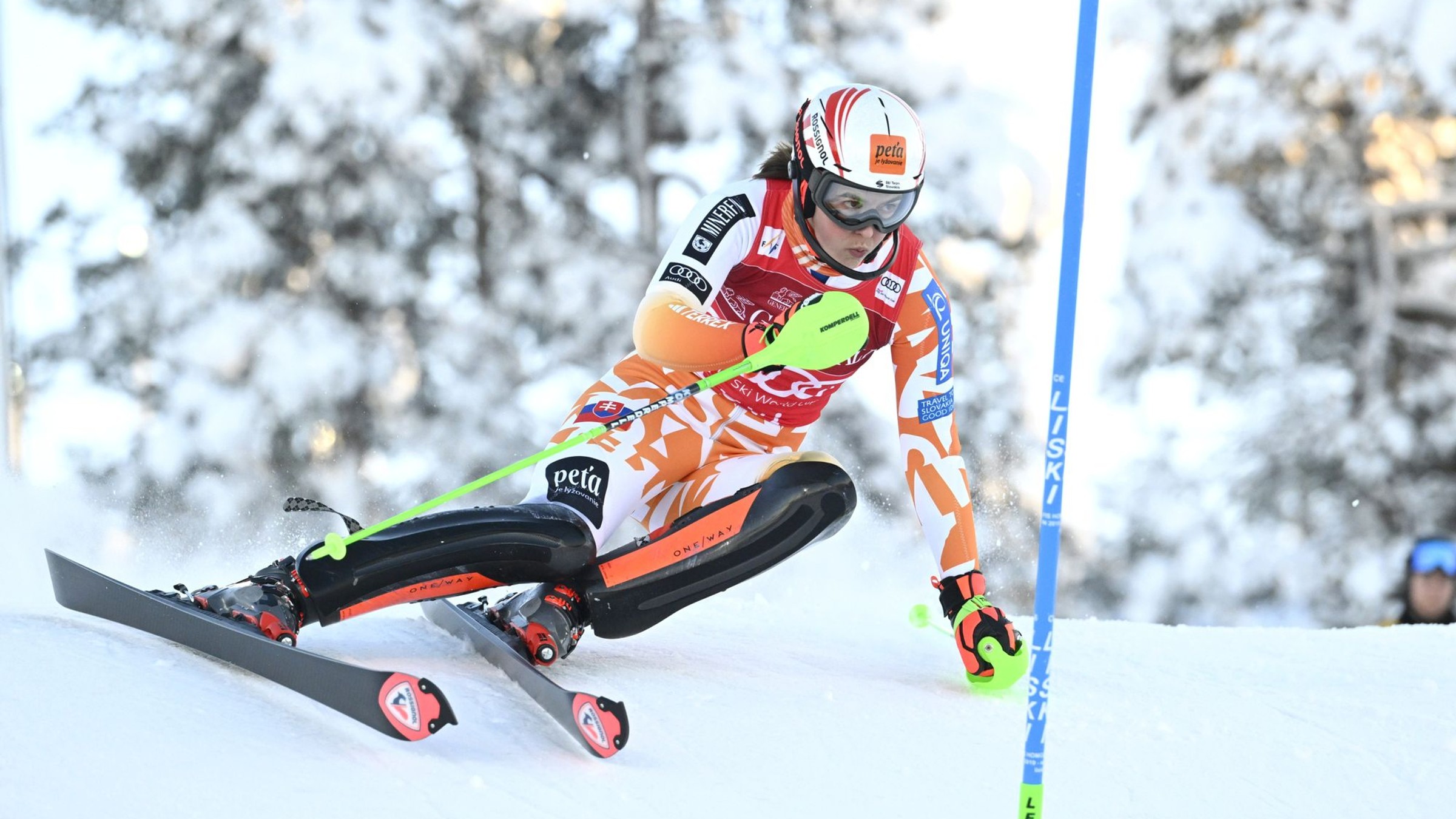 Petra Vlhová počas slalomu vo fínskom stredisku Levi.