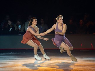 Gabriella Papadakisová a Madison Hubbellová.