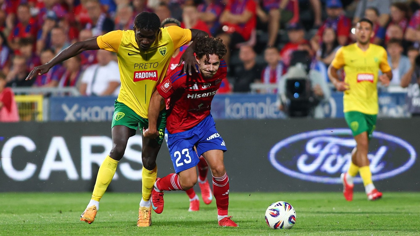 Xavier Adang (Žilina) a Karol Struski (Čenstochová). 