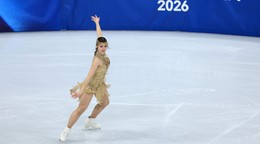 Alysa Liuová počas voľnej jazdy na ZOH v Miláne.