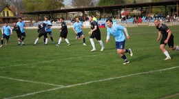 V stretnutí Bánov – Nesvady (2:0) pokrstili domáci nové dresy víťazstvom.