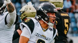 Quarterback Desmod Prusia sa teší z postupu Nitry Knights do Czech Bowlu 2026.