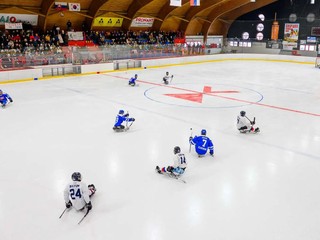 Parahokej na zimnom štadióne v Dolnom Kubíne